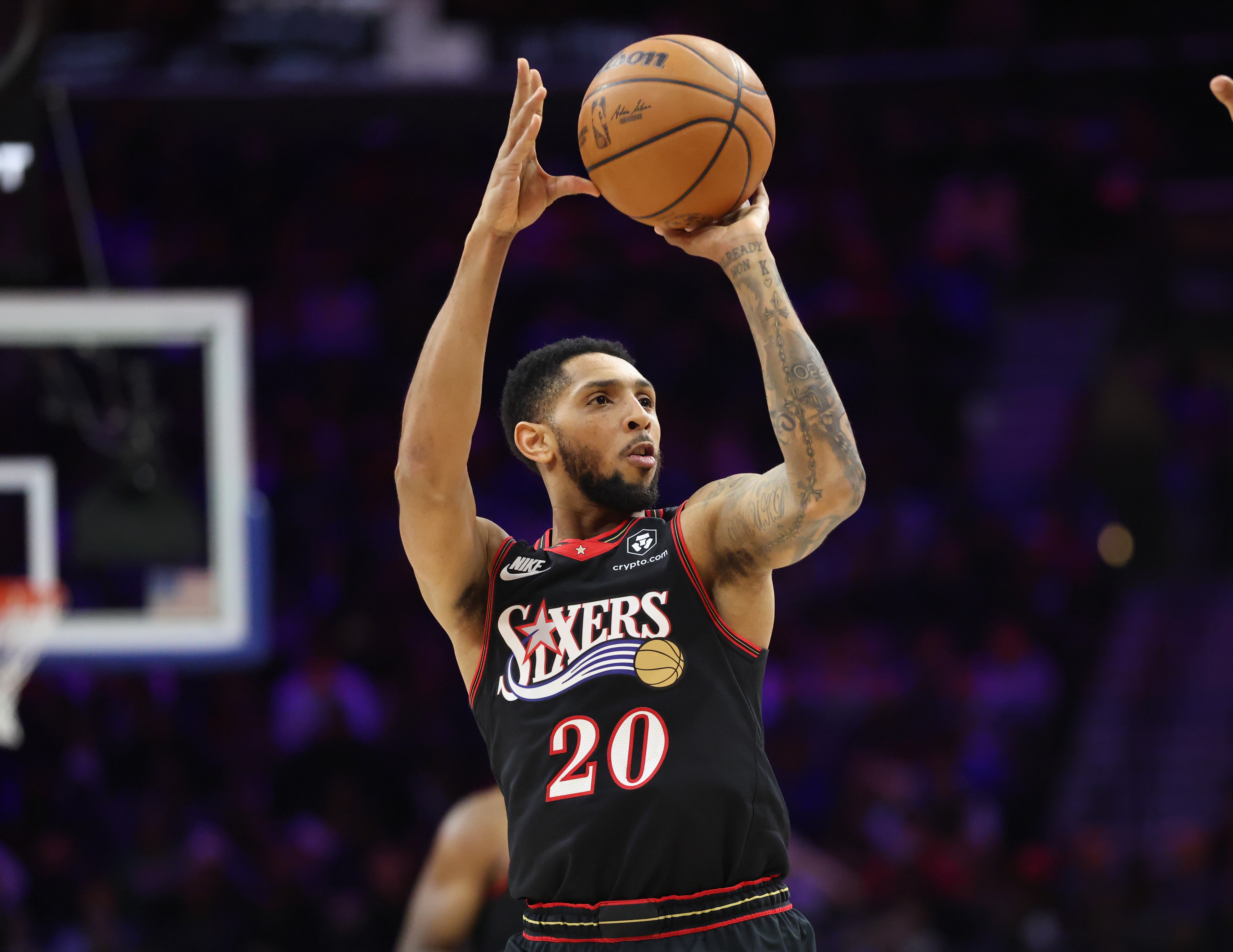 我也生涯之夜！佩恩单场32分10助&amp;三分命中率100%进8球 历史首人